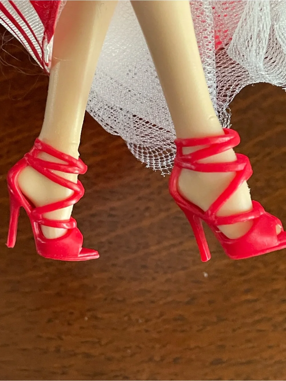 2019 Barbie Holiday Model Muse